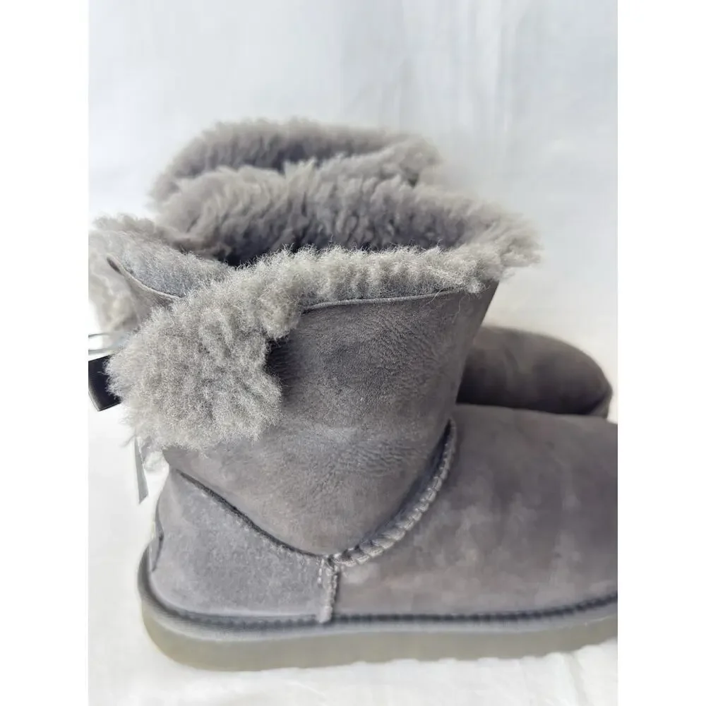 UGG Mini Bailey Bow II Boots Gray Suede Women’s Size 9 Cozy Winter Shoes.